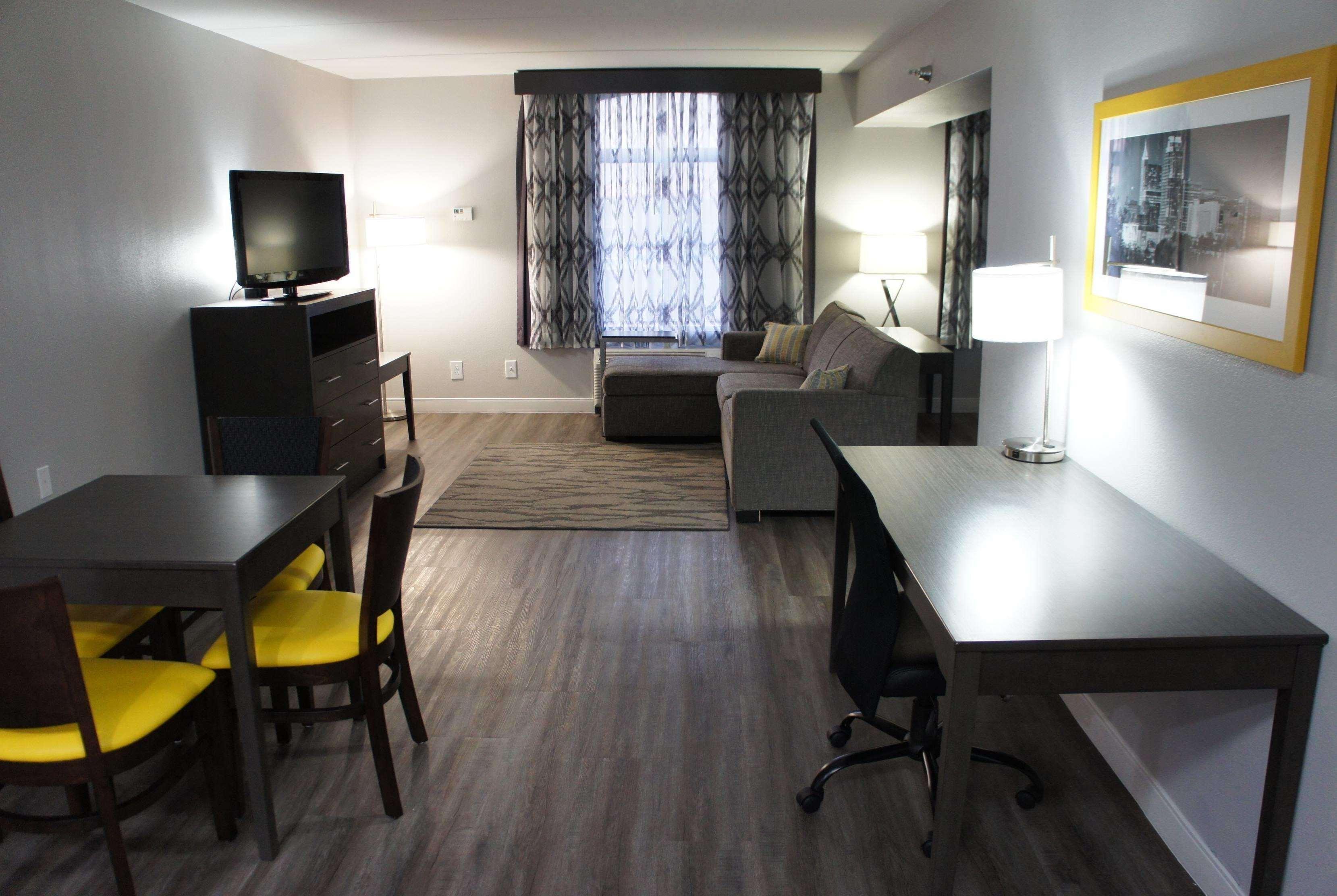 Hotel La Quinta By Wyndham Raleigh Downtown North Extérieur photo